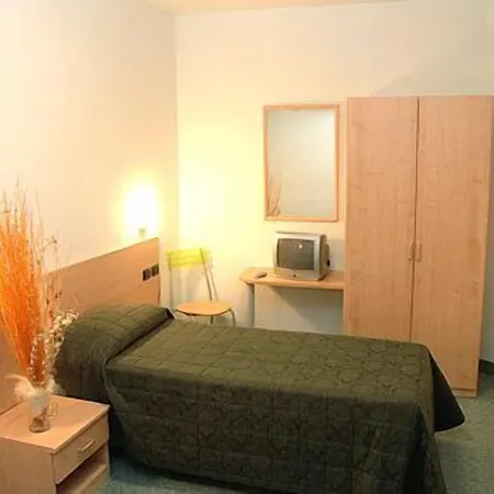 Hotel Toscana 2*